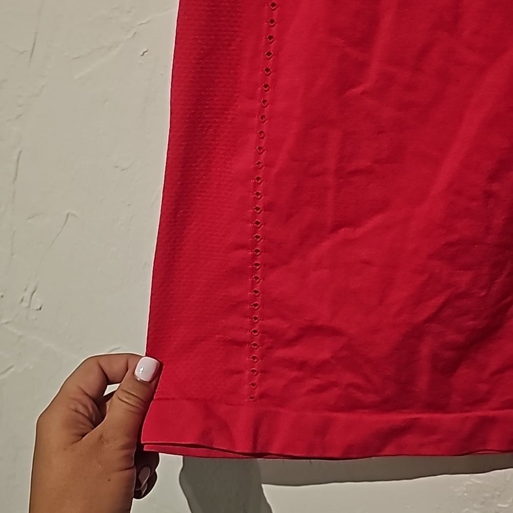 Fabletics Delta Tank - NWT - Picture 4 of 5